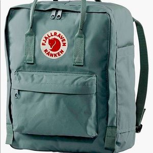 Fjallraven Kanken classic backpack in frost green